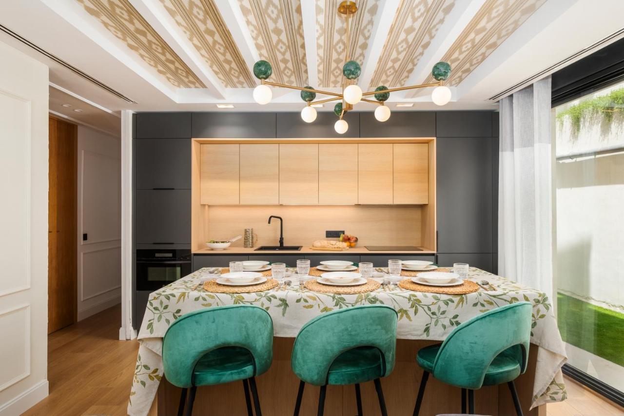 Apartamentos La Zagalilla Málaga Esterno foto
