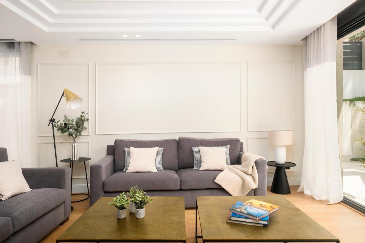 Apartamentos La Zagalilla Málaga Esterno foto