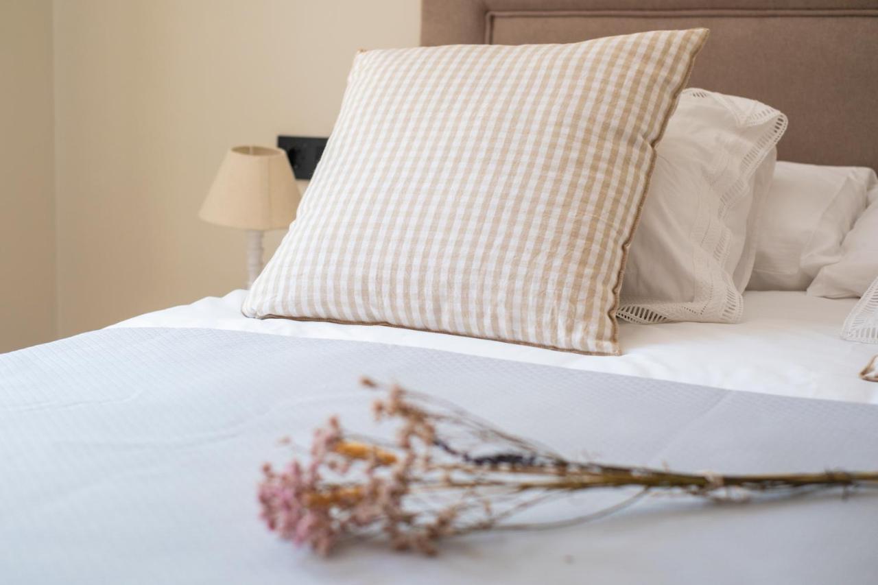 Apartamentos La Zagalilla Málaga Esterno foto