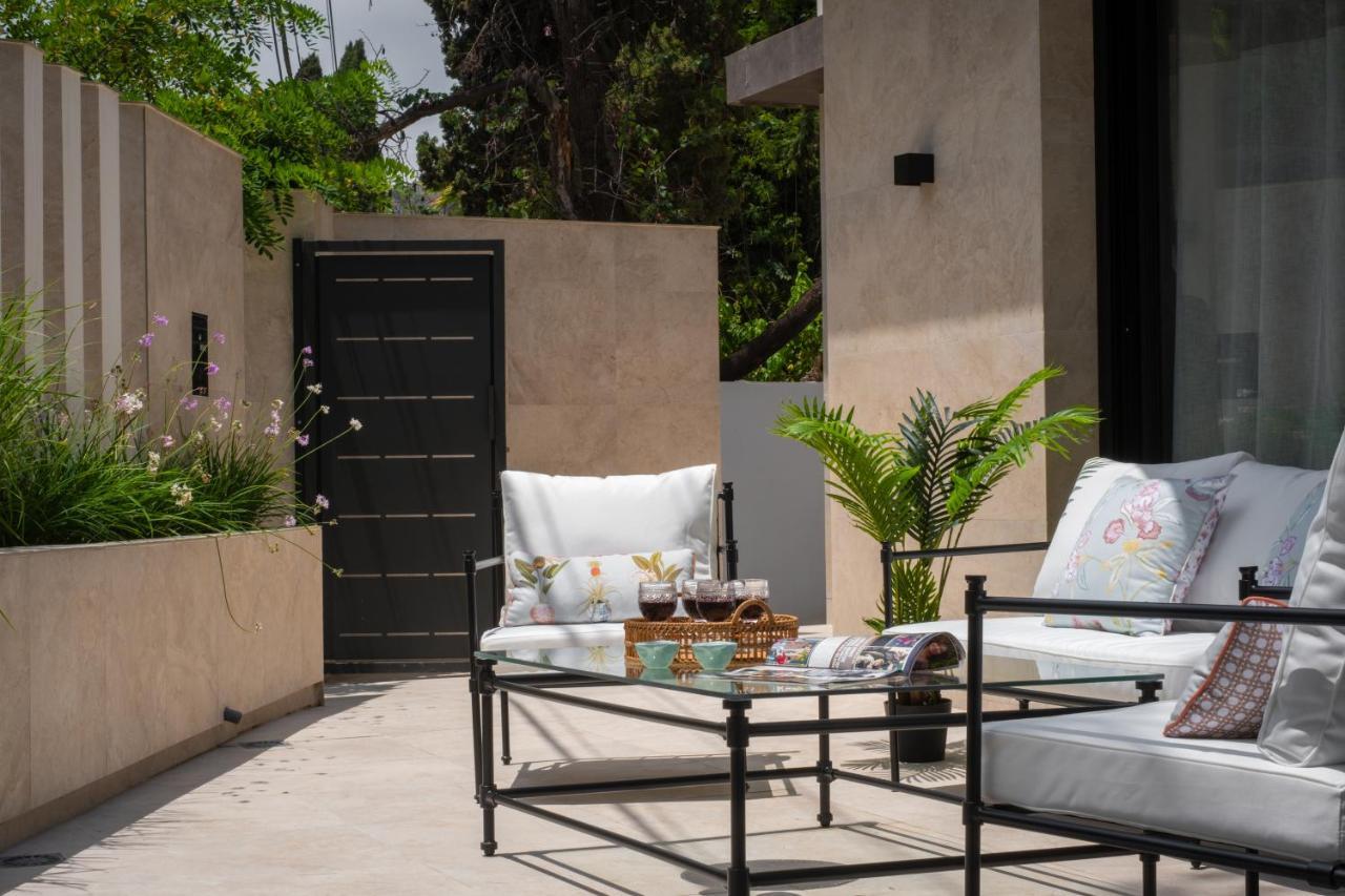 Apartamentos La Zagalilla Málaga Esterno foto